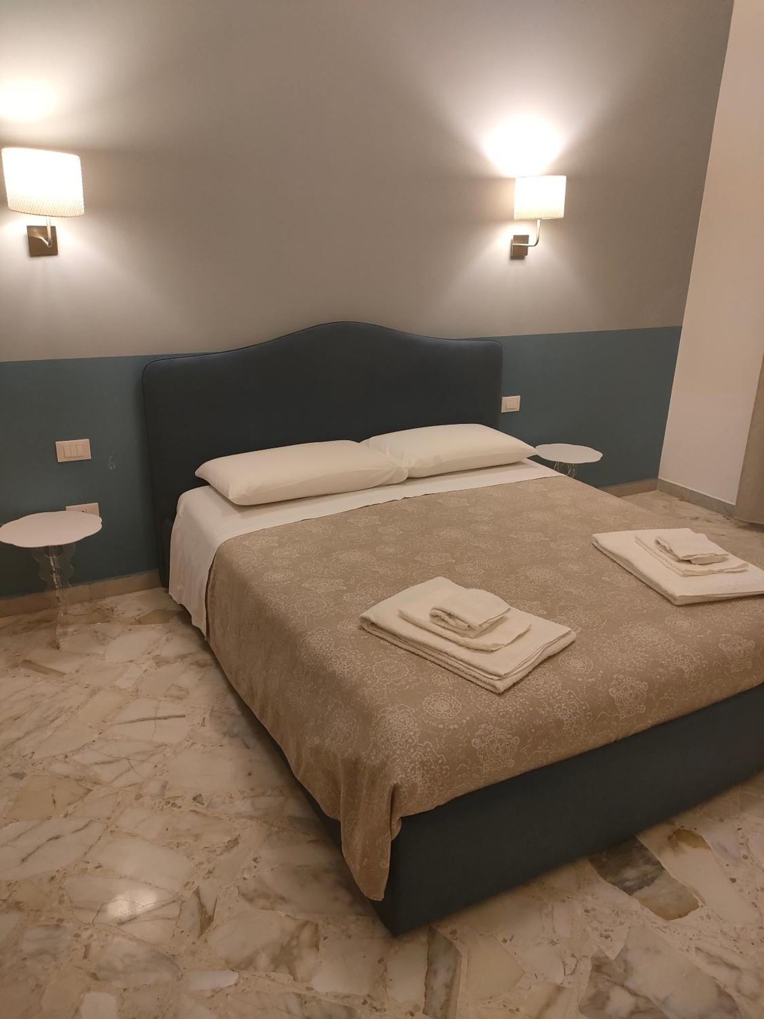L'Angolo Di Oli' Lecce Esterno foto