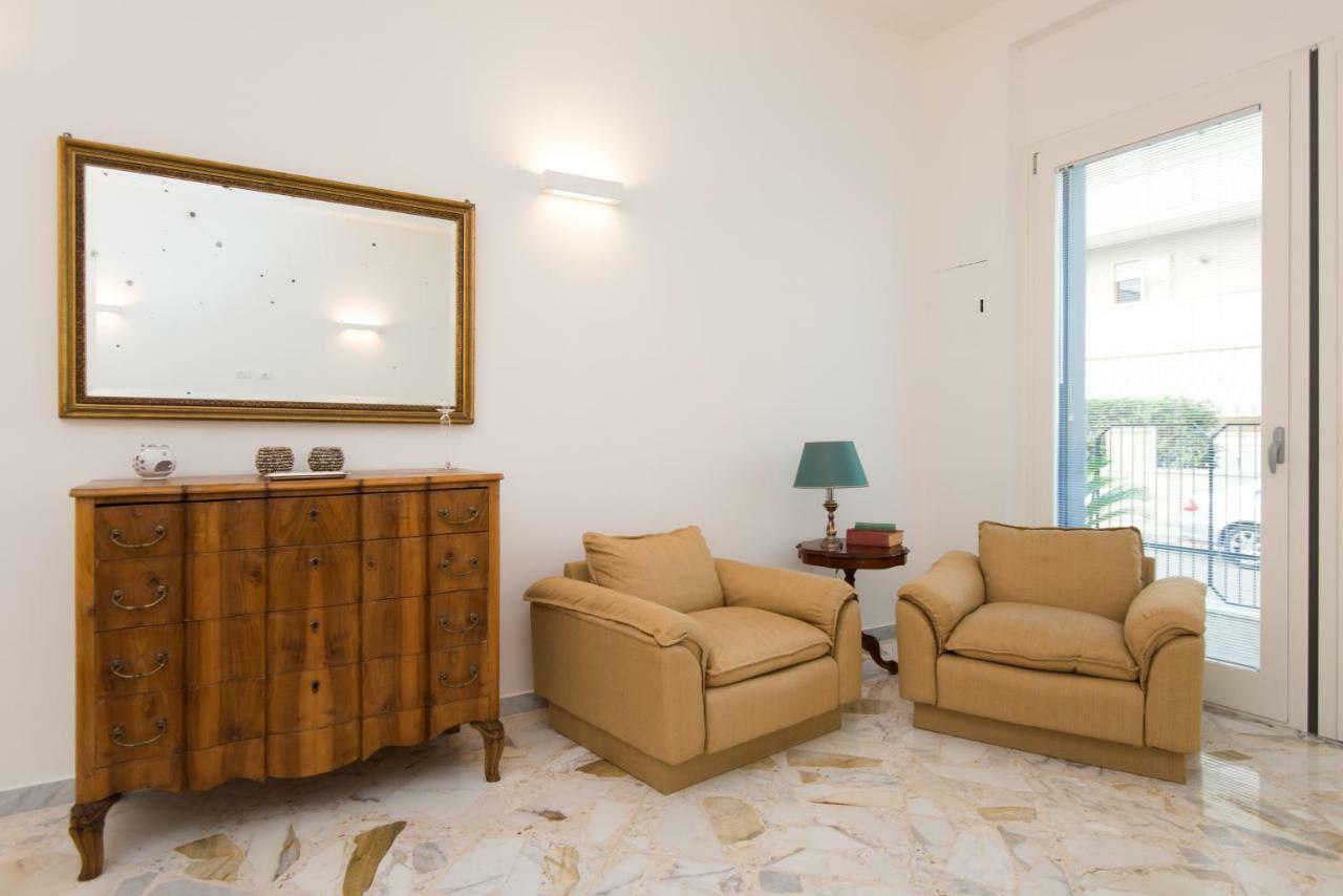 L'Angolo Di Oli' Lecce Esterno foto